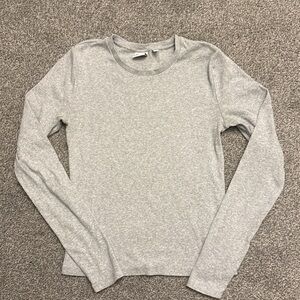 Aritzia TNA Heather Gray Long Sleeve Tee